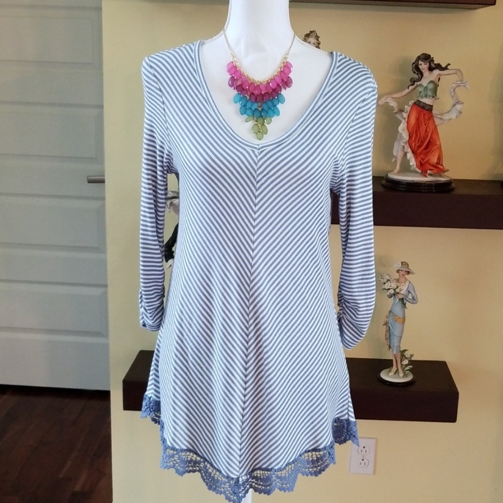 V neck top with stripes